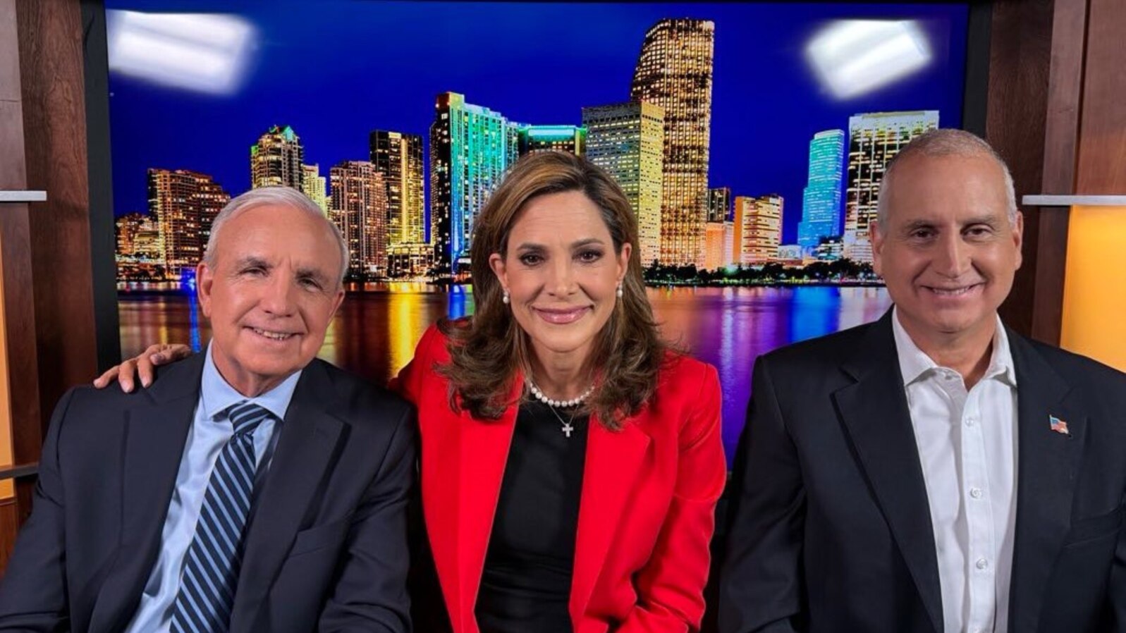 Los tres congresistas cubanoamericanos por Florida ganaron la reelección este martes: Carlos Giménez, María Elvira Salazar y Mario Díaz-Balart. 